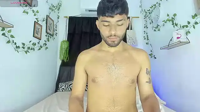 Alex BigDickkk online show from September 19, 2025, 9:26 pm