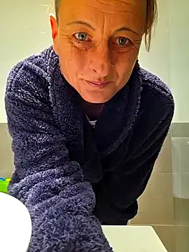 Snapshot of Pussy69Kat chatting on October 3, 2025, 9:50 am Pussy69Kat online show from October 3, 2025, 9:50 am