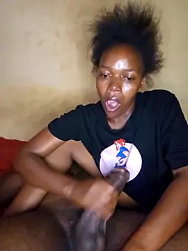 Snapshot of Tight_pussy_ke chatting on November 8, 2025, 11:21 am Tight pussy ke online show from November 8, 2025, 11:21 am