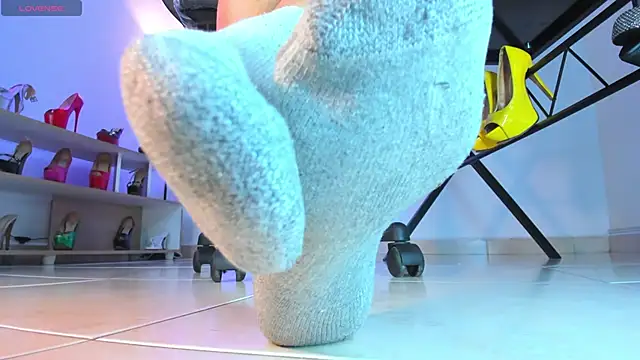 violettastrada online show from February 26, 2025, 8:33 pm