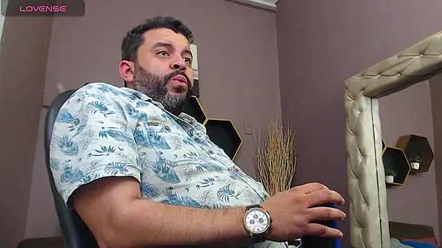 Snapshot of Santi_Ruiz2 chatting on January 10, 2025, 11:11 am Santi Ruiz2 online show from January 10, 2025, 11:11 am