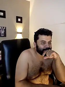 Snapshot of Santi_Ruiz2 chatting on February 3, 2025, 6:02 am Santi Ruiz2 online show from February 3, 2025, 6:02 am