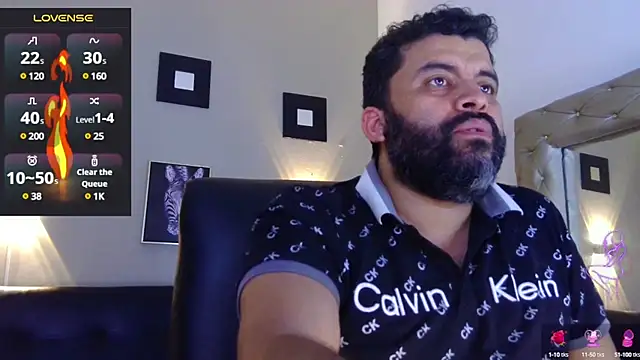 Snapshot of Santi_Ruiz2 chatting on March 16, 2025, 2:53 am Santi Ruiz2 online show from March 16, 2025, 2:53 am
