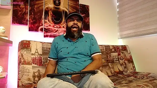 Snapshot of Santi_Ruiz2 chatting on September 23, 2025, 12:52 pm Santi Ruiz2 online show from September 23, 2025, 12:52 pm