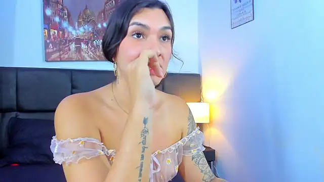 Snapshot of Camila_Coxx chatting on January 17, 2025, 11:59 am Camila Coxx online show from January 17, 2025, 11:59 am