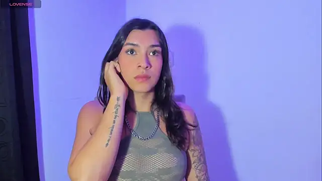 Snapshot of Camila_Coxx chatting on March 8, 2025, 6:37 pm Camila Coxx online show from March 8, 2025, 6:37 pm