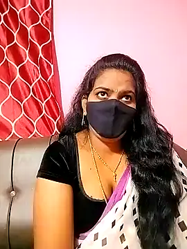Snapshot of melina214 chatting on December 16, 2024, 4:02 am melina214 online show from December 16, 2024, 4:02 am