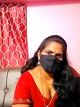 Snapshot of melina214 chatting on December 20, 2024, 5:08 pm melina214 online show from December 20, 2024, 5:08 pm