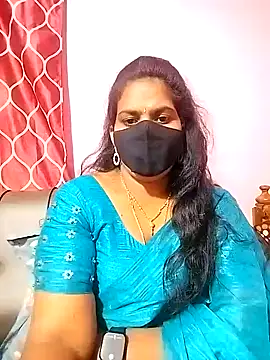 Snapshot of melina214 chatting on December 23, 2024, 7:41 pm melina214 online show from December 23, 2024, 7:41 pm