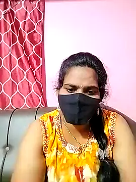 Snapshot of melina214 chatting on December 28, 2024, 6:29 pm melina214 online show from December 28, 2024, 6:29 pm