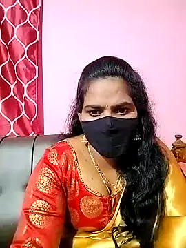Snapshot of melina214 chatting on January 6, 2025, 4:55 pm melina214 online show from January 6, 2025, 4:55 pm