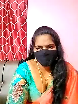 Snapshot of melina214 chatting on January 8, 2025, 3:40 am melina214 online show from January 8, 2025, 3:40 am