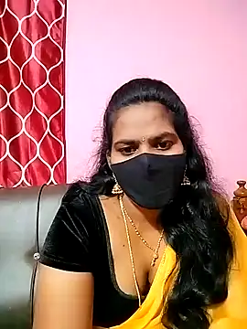 Snapshot of melina214 chatting on January 9, 2025, 4:39 pm melina214 online show from January 9, 2025, 4:39 pm