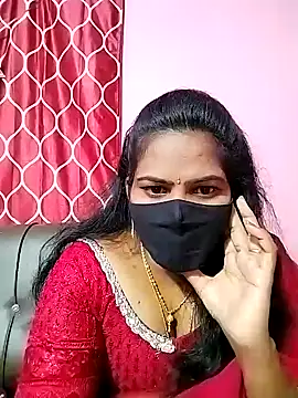Snapshot of melina214 chatting on January 20, 2025, 4:55 pm melina214 online show from January 20, 2025, 4:55 pm