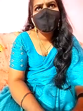Snapshot of melina214 chatting on January 30, 2025, 4:24 pm melina214 online show from January 30, 2025, 4:24 pm