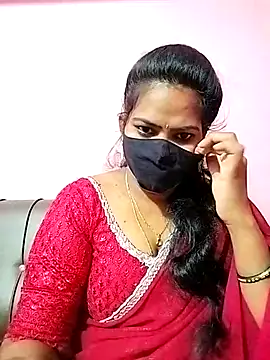 Snapshot of melina214 chatting on February 10, 2025, 3:35 am melina214 online show from February 10, 2025, 3:35 am