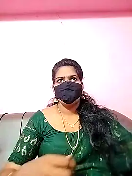 Snapshot of melina214 chatting on October 7, 2025, 3:47 am melina214 online show from October 7, 2025, 3:47 am