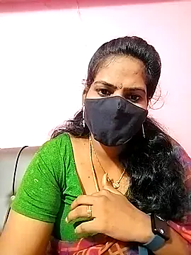 Snapshot of melina214 chatting on October 31, 2025, 3:51 am melina214 online show from October 31, 2025, 3:51 am