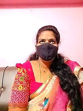 Snapshot of melina214 chatting on November 10, 2025, 3:38 am melina214 online show from November 10, 2025, 3:38 am