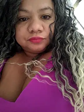 Carlabrasileira online show from October 3, 2025, 6:16 pm