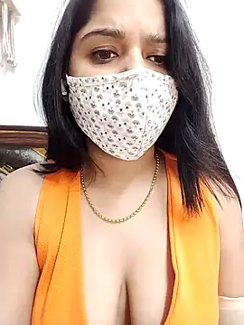 Snapshot of Gloie4u chatting on December 7, 2024, 4:25 pm Gloie4u online show from December 7, 2024, 4:25 pm