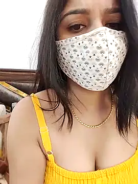 Snapshot of Gloie4u chatting on December 12, 2024, 10:02 am Gloie4u online show from December 12, 2024, 10:02 am