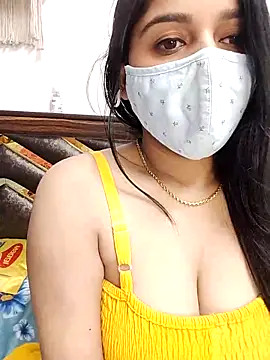 Snapshot of Gloie4u chatting on March 4, 2025, 5:45 pm Gloie4u online show from March 4, 2025, 5:45 pm