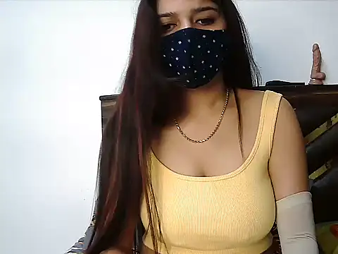 Gloie4u online show from December 5, 2025, 5:05 am