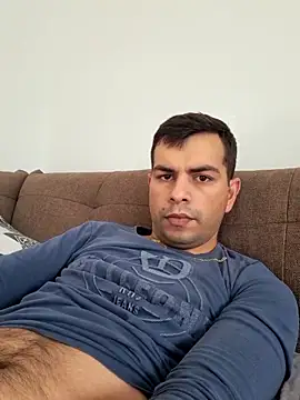 hornny1995 online show from October 26, 2025, 12:55 pm