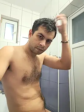 hornny1995 online show from November 19, 2025, 9:09 am