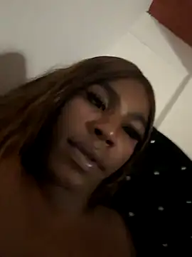 Richchocolatesweet  online show from November 14, 2025, 10:14 am