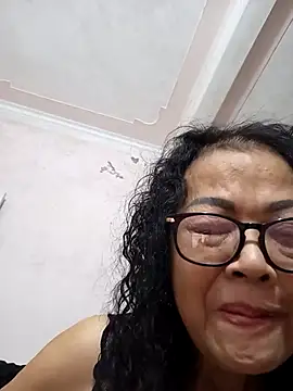 Hotestlove online show from October 31, 2025, 1:56 pm