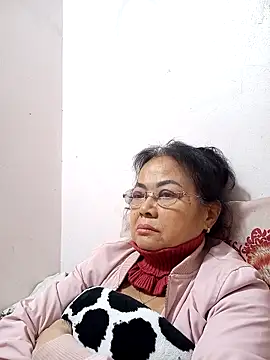 Hotestlove online show from February 4, 2026, 1:44 am