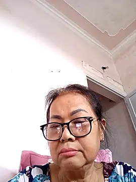 Hotestlove online show from March 1, 2026, 4:14 am