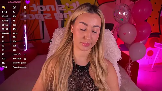 LiaBrazzerr online show from February 16, 2026, 8:32 am