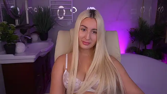 LiaBrazzerr online show from May 30, 2026, 1:30 pm