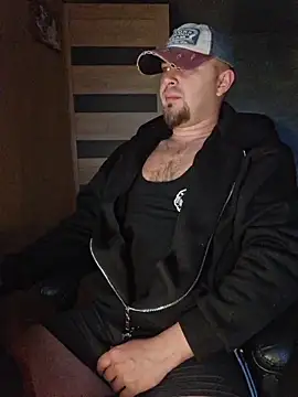 Foxyshaved online show from October 4, 2025, 5:16 am