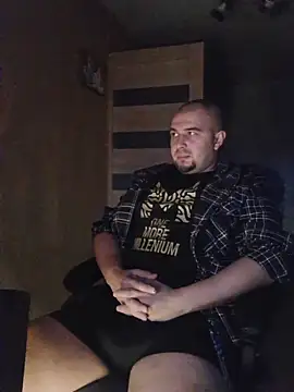 Foxyshaved online show from October 17, 2025, 4:37 am