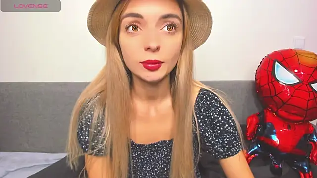  ellen meow  online show from December 13, 2024, 8:15 pm