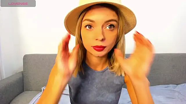  ellen meow  online show from October 9, 2025, 9:57 pm