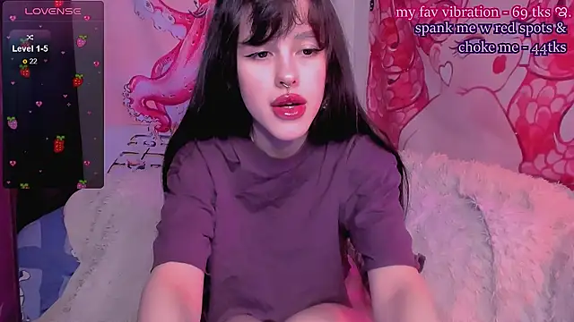 Sofagreen  online show from December 12, 2024, 10:31 pm