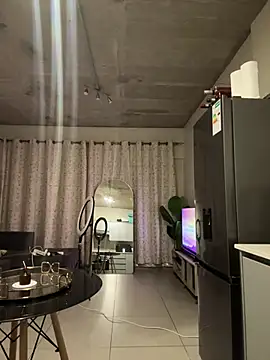 slimcateee online show from February 23, 2026, 7:22 pm