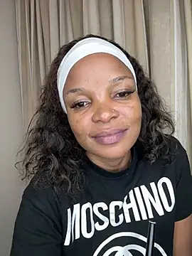 slimcateee online show from April 7, 2026, 7:25 pm