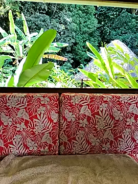 emma4xxx online show from March 17, 2026, 8:23 pm