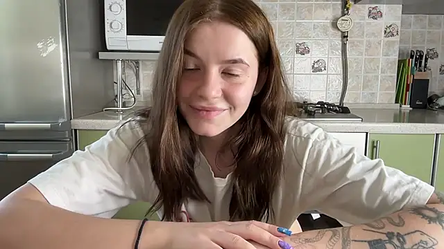 Snapshot of mia___mi chatting on February 22, 2025, 12:40 pm mia mi online show from February 22, 2025, 12:40 pm