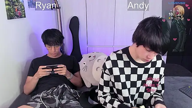 Snapshot of Aventure_Twinks chatting on December 8, 2024, 3:43 am Aventure Twinks online show from December 8, 2024, 3:43 am
