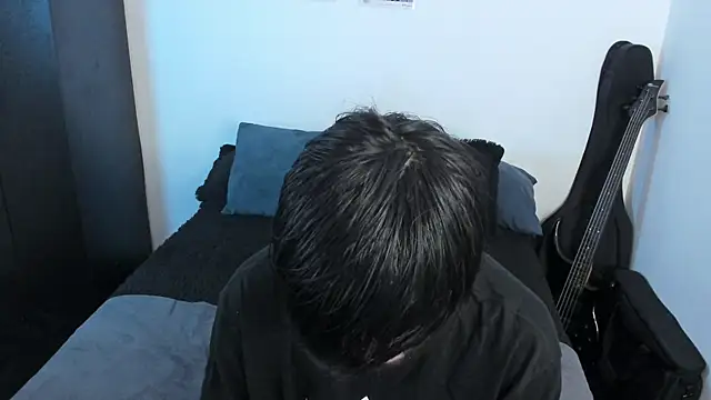 Snapshot of Aventure_Twinks chatting on June 10, 2026, 7:24 pm Aventure Twinks online show from June 10, 2026, 7:24 pm