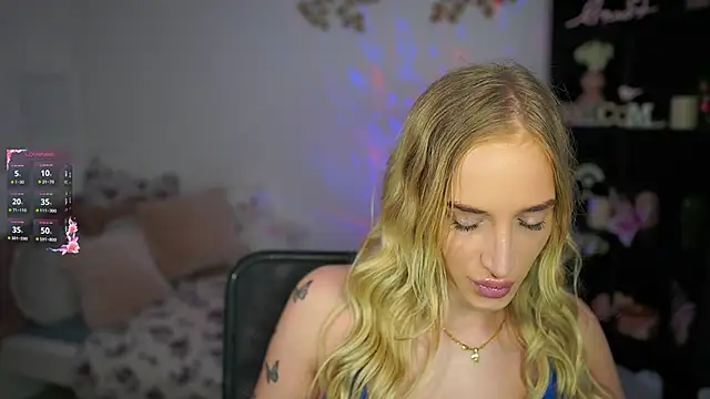 Snapshot of Nicolette__Shea_ chatting on January 28, 2025, 1:59 pm Nicolette Shea online show from January 28, 2025, 1:59 pm