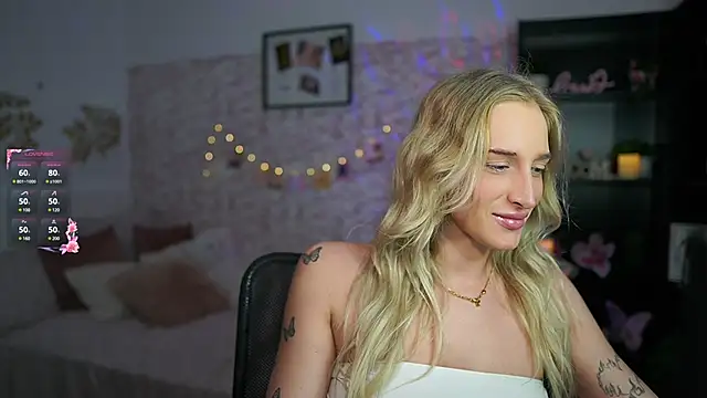 Snapshot of Nicolette__Shea_ chatting on March 9, 2025, 1:59 pm Nicolette Shea online show from March 9, 2025, 1:59 pm