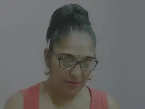 Snapshot of sexy69hotmum chatting on December 5, 2024, 10:55 am sexy69hotmum online show from December 5, 2024, 10:55 am